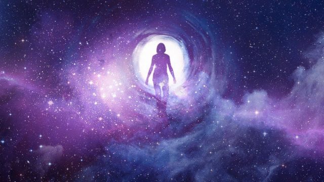 الفرق بين الإسقاط النجمي والخروج من الجسد