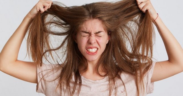 هوس نتف الشعر | الأسباب | احدث طرق العلاج لعام 2023