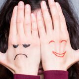 تغير المزاج المفاجئ في علم النفس وطرق العلاج