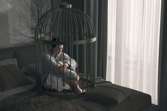 العزلة بسبب الاكتئاب: وطرق الخروج منها