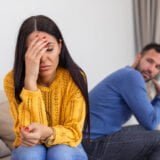 اكتئاب ما قبل الزواج: الأعراض والأسباب، العلاج