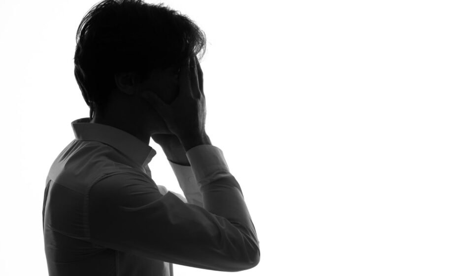 كيف تتخلص من الحزن والاكتئاب: بأفضل الطرق كيف تتخلص من الحزن والاكتئاب: بأفضل الطرق