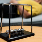 أشهر 11 دكتور نفسي في بولونية