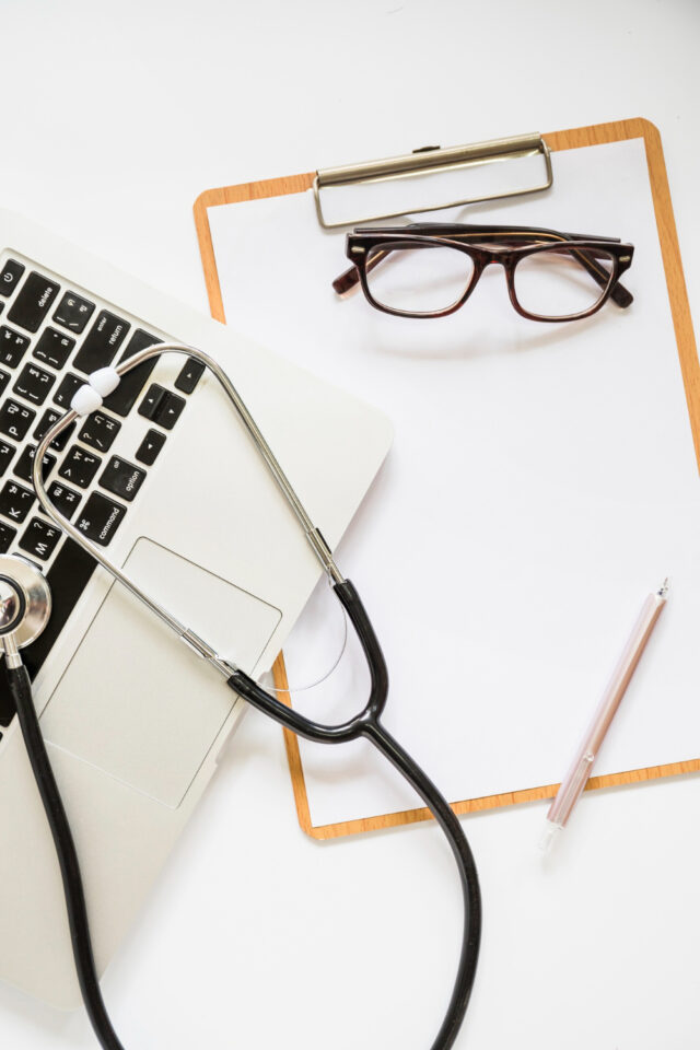 أشهر 17 دكتور نفسي في اوستاندا